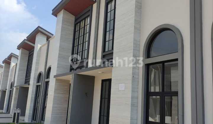 American Classic Style House Near Parung, Bogor Very Strategic Location