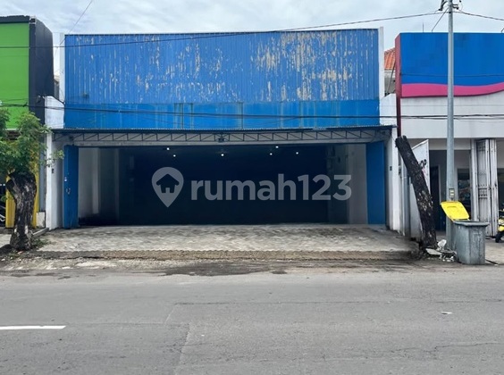 Dijual Ruko Cocok Utk Showroom di Jalan Baratajaya, Jalanan Ramai