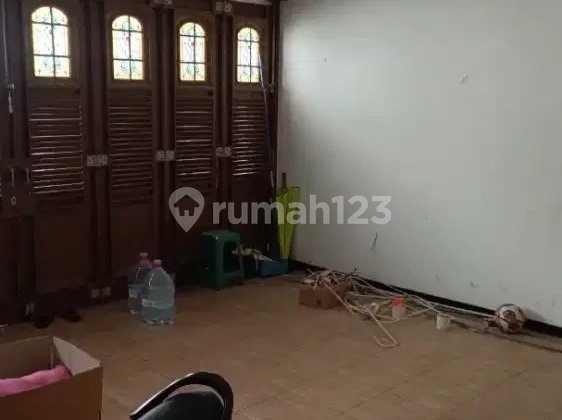 Rumah Mewah Kebonsari Elveka Perumahan Elite, Semi Furnished 2