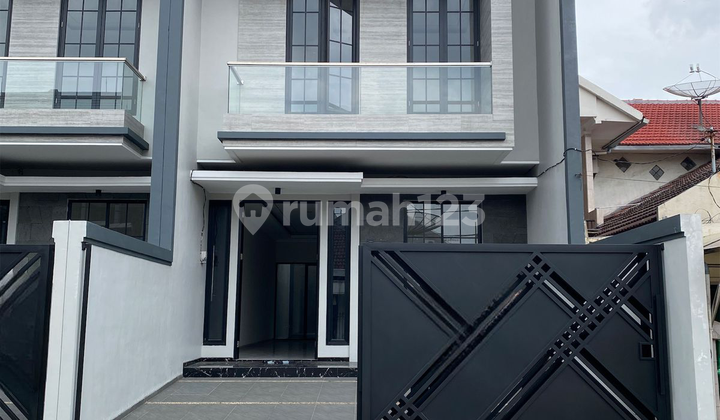 Minimalist New Manyar Kerto House Fresh still under construction 2