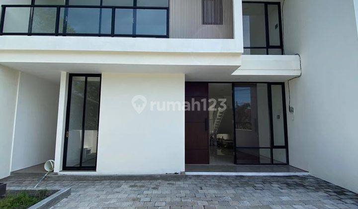 Rumah Semangka, Baru Gress, Lebar 9, Minimalis, Langka 2