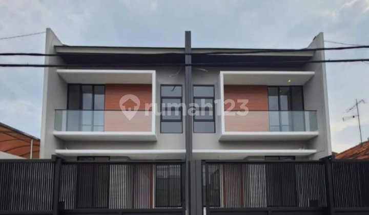 Rumah New Gress Mojoarum Daerah Dharmahusada, Super Strategis 1