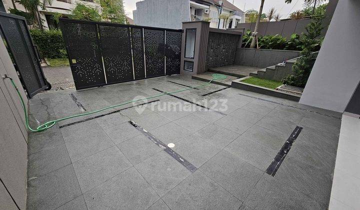 Rumah Baru Gress Taman Golf, Mewah, Siap Huni, Lingkungan Nyaman  2