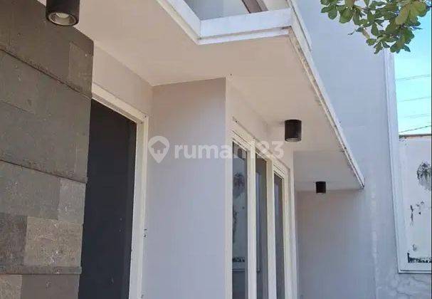 Rumah 2 Lantai Tenggilis Mejoyo, Hook, Lingkungan Nyaman  2