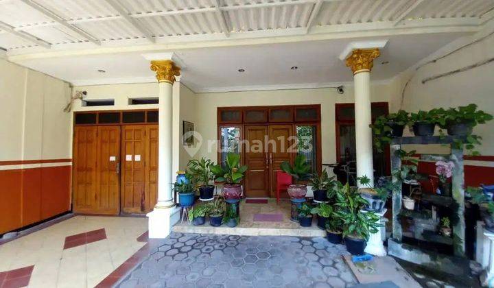 Rumah Kos Aktif Siwalankerto Dekat Petra Furnished, Full Penghuni 2