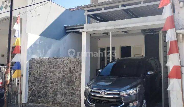 Rumah 2lt Semolowaru, Bersih Terawat, Lantai Granit, Siap Huni 1