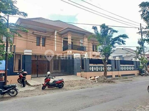 Ketintang Madya 2 Lantai Terawat Siap Huni Dekat Kampus Unesa