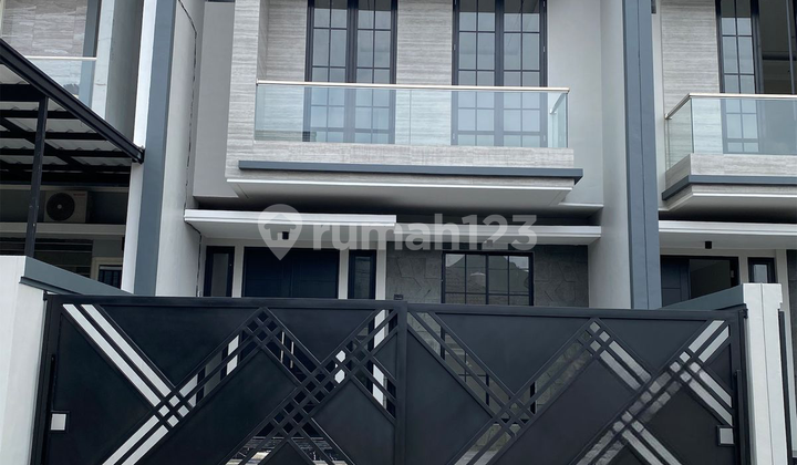 Rumah Manyar Kerto Minimalis Baru Gress Unit Ready, Bebas Banjir, Row Jalan 3,5 Mobil, Dekat Its dan ke Tengah Kota