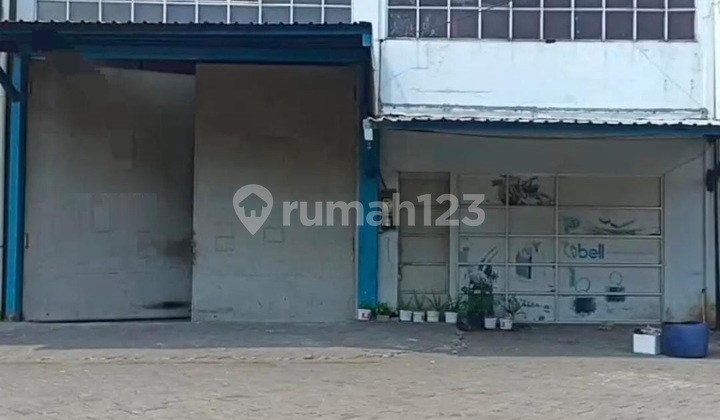 Pergudangan Ritzgate Row Jalan Sangat Luas Akses Kontainer, Siap Pakai Pergudangan Ritzgate Row Jalan Sangat Luas Akses Kontainer, Siap Pakai