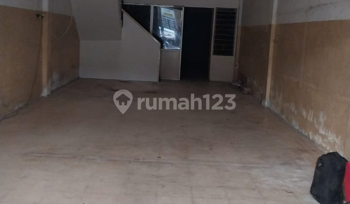 For Sale: Shop House on Tunjungan Street, Slightly In from the Main Road 2