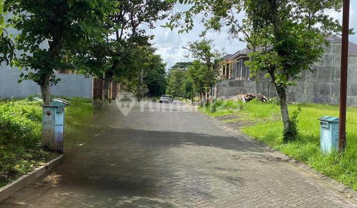 Tanah kavling siap bangun di dalam perumahan elit Araya Malang 2