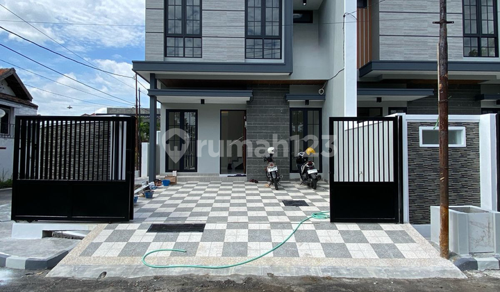 Rumah Baruk Utara, Hook Cantik, Baru Gress Minimalis Kontemporer