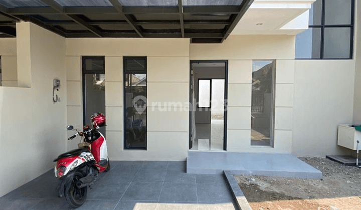 Disewakan Rumah Baru Gress, Minimalis, Free Ac 2 Unit di Redwood  2