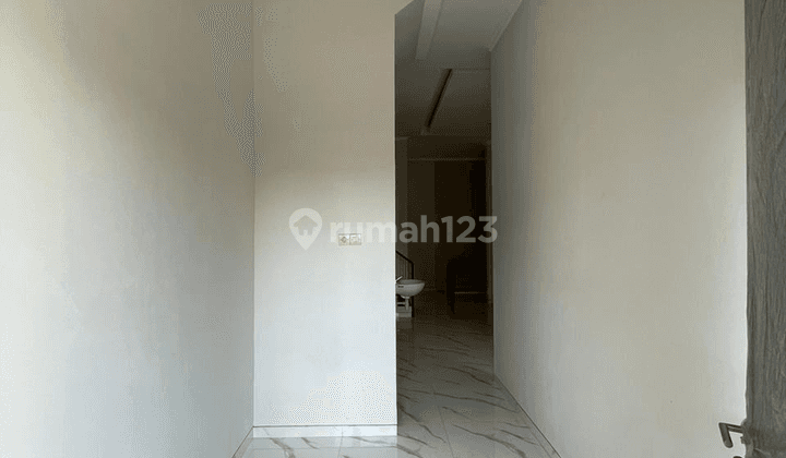 Jarang Ada, Rumah 1M An, Kutisari Indah Baru Gress, Minimalis  2