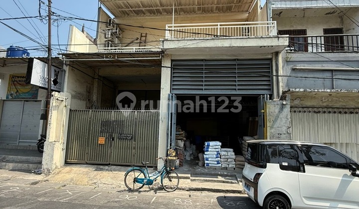 Jual Toko dan Kos Aktif di Raya Semolowaru, dekat kampus Untag