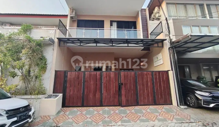 Rumah Minimalis Pakuwon City Lingkungan Nyaman, Dekat Kampus ITS