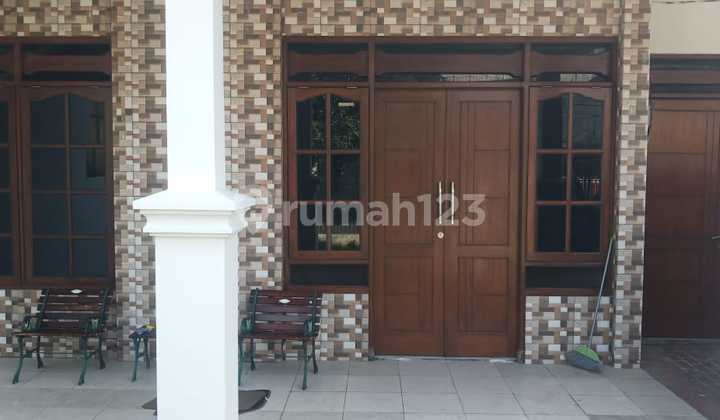 Kos House Wisma Permai One Step to Galaxy Mall Strategic Near Merr 2