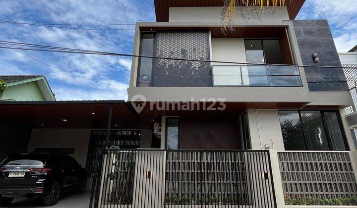 Rumah Mewah Kontemporer Full Furnished Di Purwomartani Yogyakarta 1