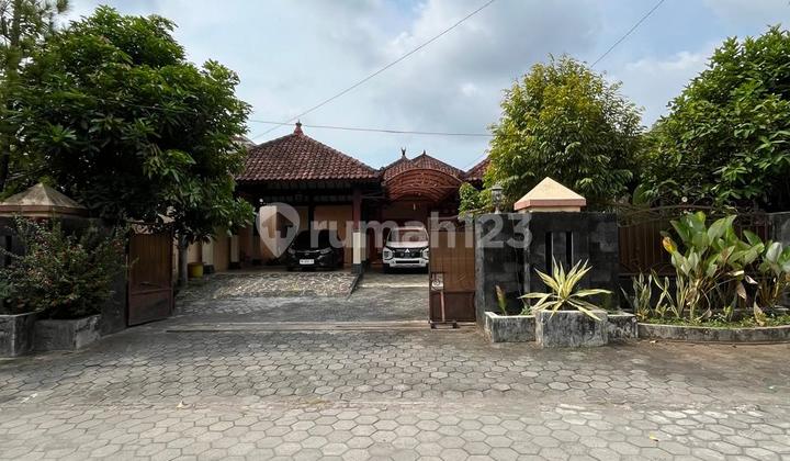 Spacious Classic Fully Furnished House Near Pleret Market Bantul Yogyakarta 2