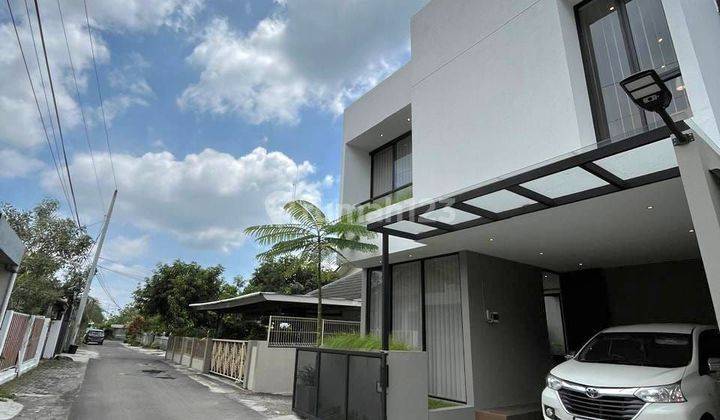 Rumah Baru Minimalis Modern 2 Lantai Di Dekat Kampus Terpadu Uii Jakal 2