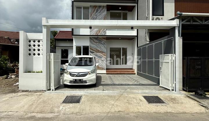 New Luxury House on Palagan Street Km 8 Near Hyatt Hotel Yogyakarta
