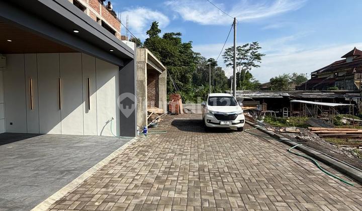 Luxury Fully Furnished House Inside a Cluster Near Model Wedomartani Elementary School Ngemplak Sleman Yogyakarta 2