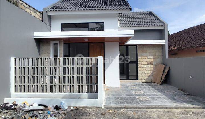 Rumah Baru Modern Di Tirtoadi Mlati Sleman 1