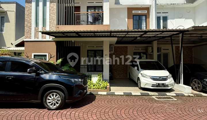 Rumah Mewah Dalam Perumahan di Jalan Palagan Dekat Hotel Hyatt Yogyakarta