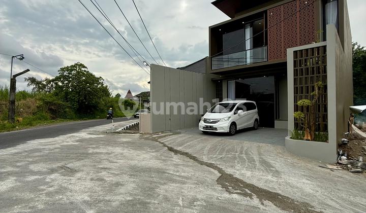 Luxury Furnished House on Asphalt Road in Bakungan, Wedomartani, Ngemplak, Sleman, Yogyakarta 2