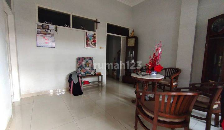 Dijual rumah kost aktif di konplek Muara Sari Bandung 2 Lantai 1