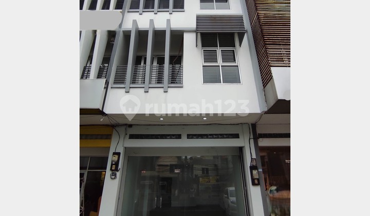 For Sale / Rent Strategic Location Shop House in Pasikaliki Bandung