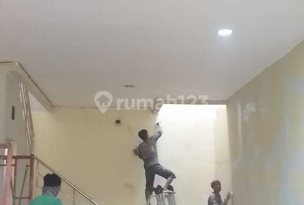 Shop House for Sale in Batununggal Indah Complex 2