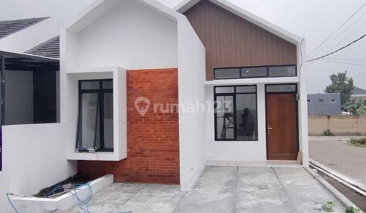 Rumah Hook Lokasi Strategis Dekat Jalan Cihanjuang Cimahi Bandung 1