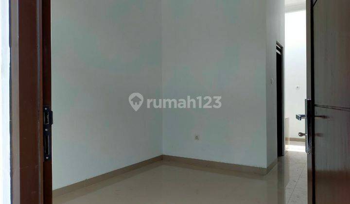 Rumah Siap Huni Dengan SHM Hook di Cihanjuang Harga Terjangkau 2