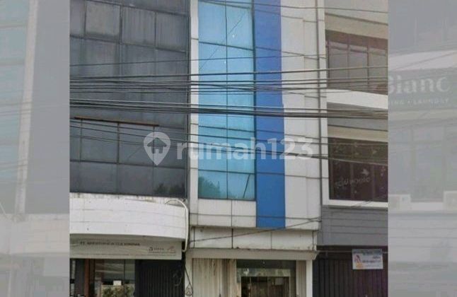 Shop House for Sale in Radio Dalam, Kebayoran Baru, Strategically Located. 2