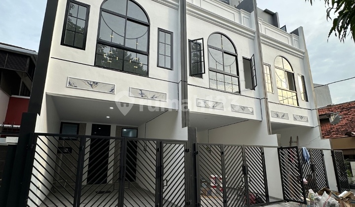 Rumah Baru Modern Di Tanjung Duren, Sisa 1 Unit Rumah Bagus di Tanjung Duren