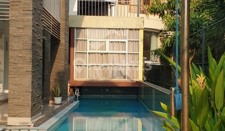 Rumah Dijual Cepat Sunter, Modern Tropis, Bagus, Harga Dekat NJOP