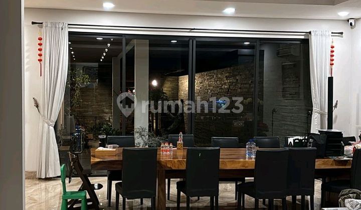 Modern Ready-to-Live House, in Modernland, Good, Quiet