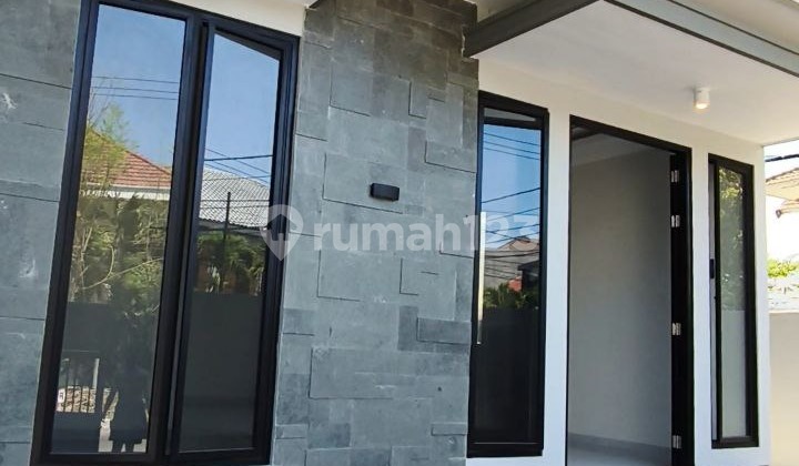 RUMAH HOOK ONE GATE DEKAT UNTAG DEKAT RS PREMIER ROW 3 MOBIL DI NGINDEN DEKAT MANYAR DEKAT PRAPEN 2