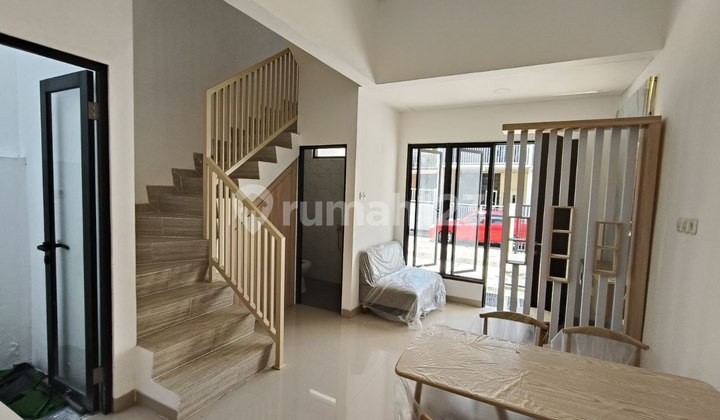 Rumah Baru minimalis dekat Kampus UPN Rungkut Dekat Raya Merr di gunung anyar modern 