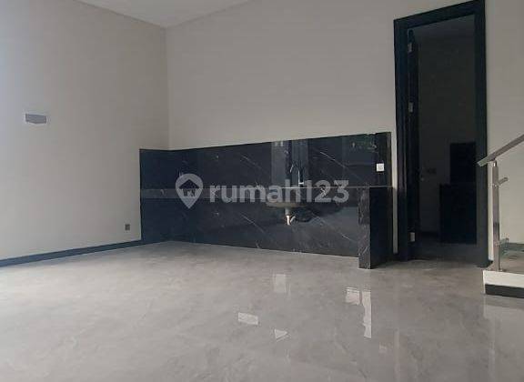 Dijual Rumah Hook di Jalan Boulevard Dekat Petra 5 Vita Dan Its 2