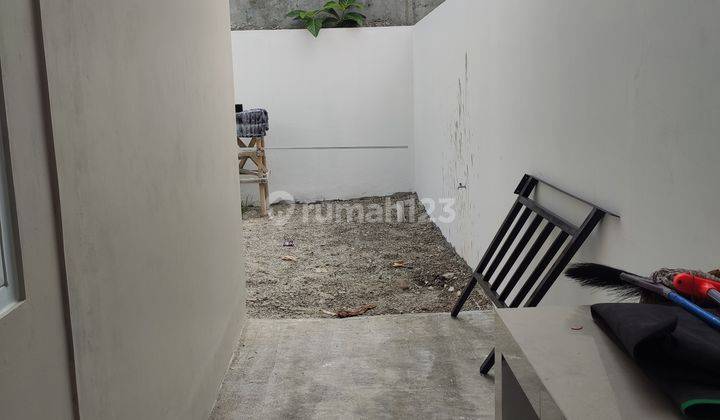 RUMAH MURAH  SIAP HUNI 2 LANTAI DEKAT UNPAM & WALIKOTA 15