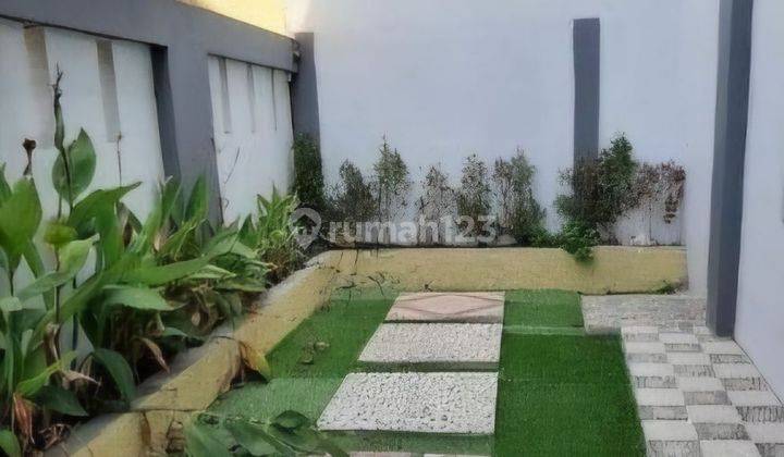 Rumah Bagus Perum Griya Asri Srondol Banyumanik 2