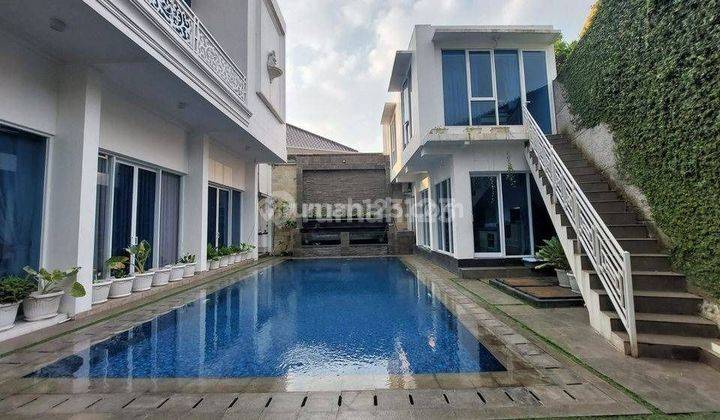 Rumah Mewah Dengan Swimming Pool Puri Arga Golf BSB City 2