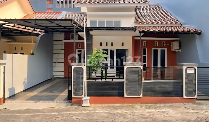 Near Undip, Villa Tembalang Semarang House 1