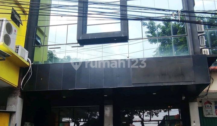 3-story shophouse on Jl. Kartini, downtown Semarang. 1