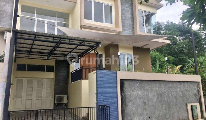 Semi-Furnished House in Candi Golf Jangli Semarang 1