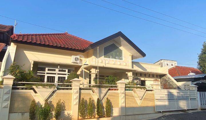 Rumah Tengah Kota Di Pleburan Dekat Pusat Kota Semarang 1