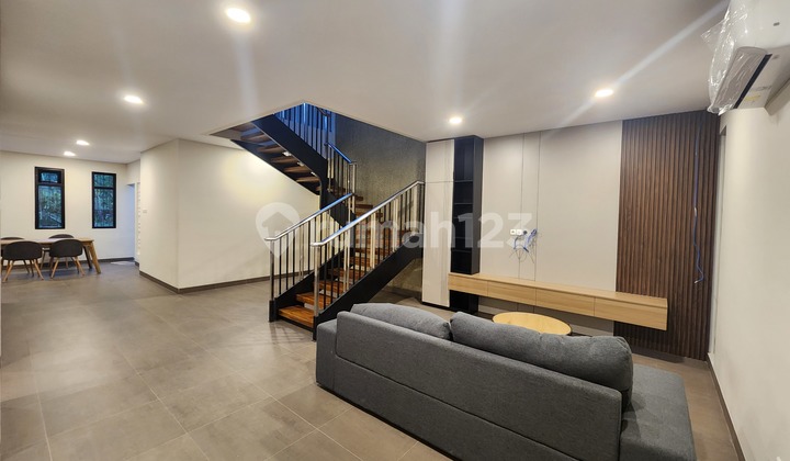 Full Furnished..! Rumah Candi Golf Jangli Semarang 2