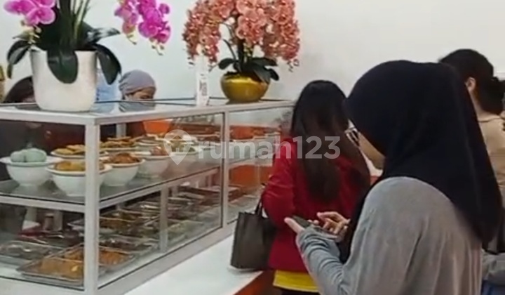 Warteg Business Property 1-Story 7x15 Including Franchise with 3 Years Remaining